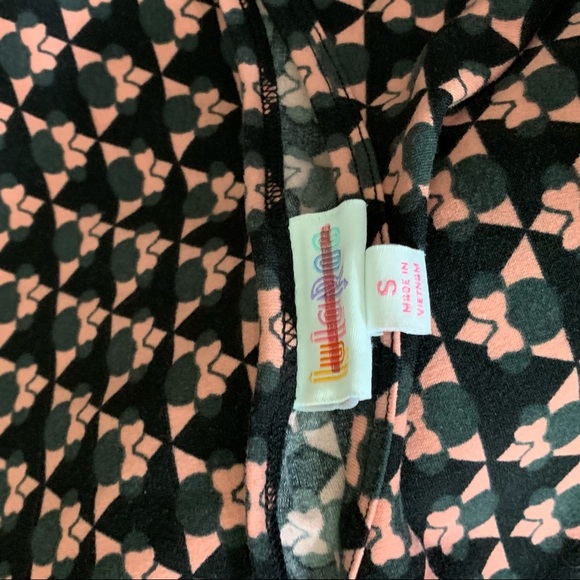 Lularoe Minnie Mouse Print Classic T-shirt Size S - Picture 5 of 8